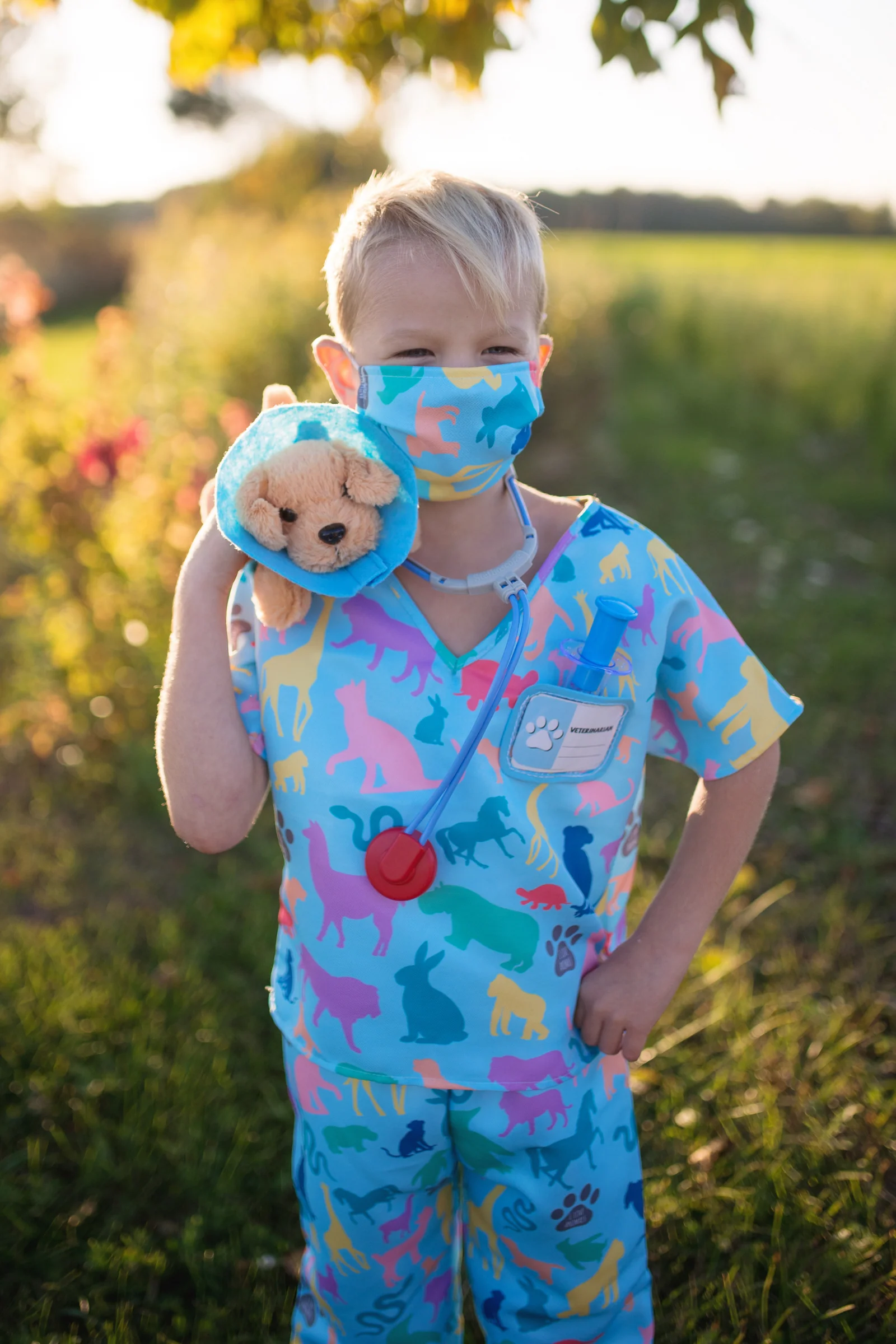 Veterinarian Scrubs with Accessories - Image 2