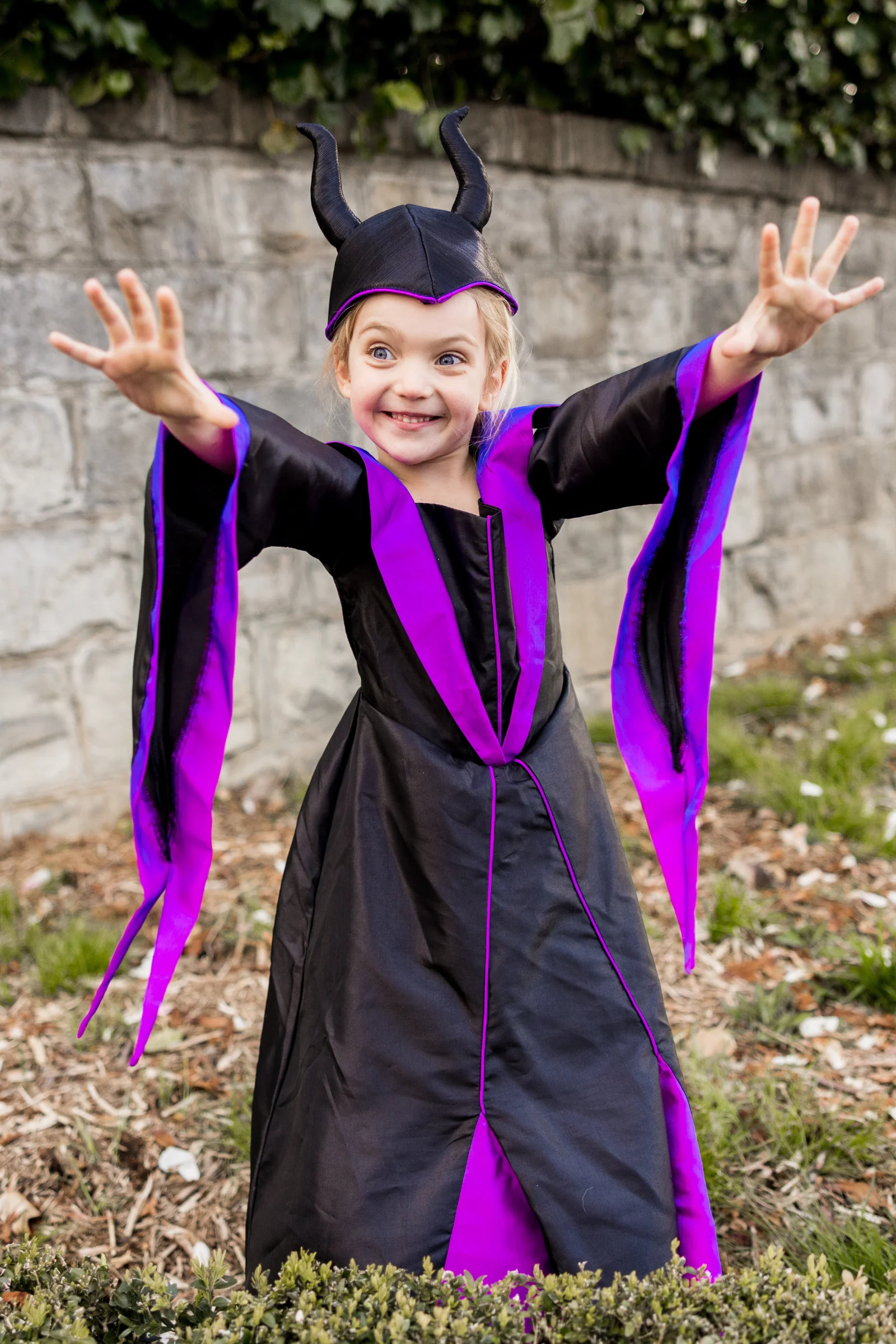Villain Princess Dress & Headpiece - Image 2